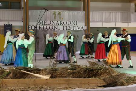 11. MEDNARODNI FOLKLORNI FESTIVAL RAKEK 36 FOTO LJUBO VUKELIČ